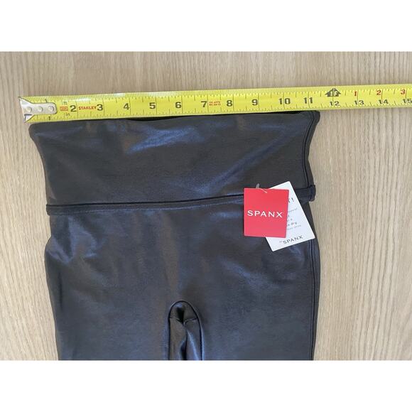 NWT Spanx Faux Leather Biker Shorts Black Women's Size XS - Picture 10 of 12